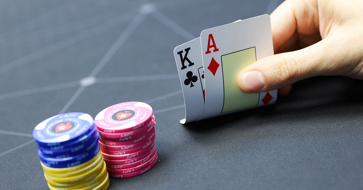 Bluff Trong Poker Là Gì? Hướng Dẫn Chơi Poker Hiệu Quả Tại V9BET